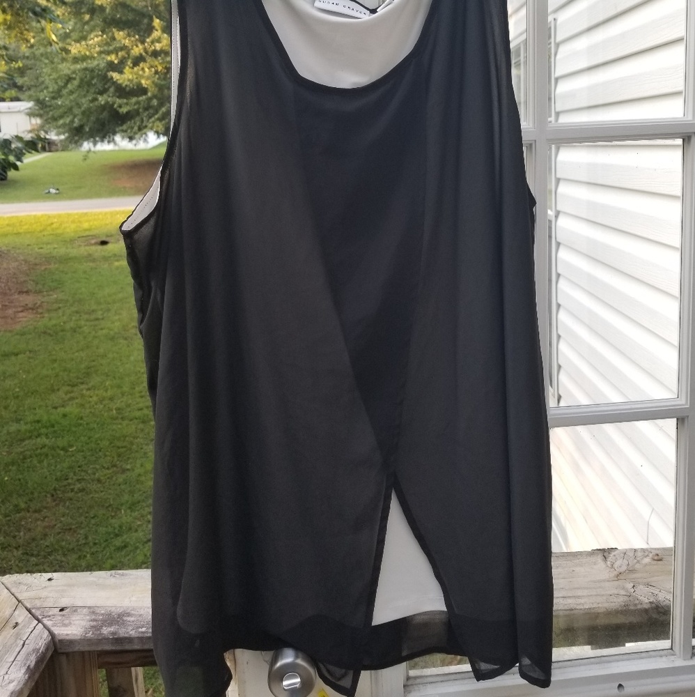 Black and white 2 layer tank top